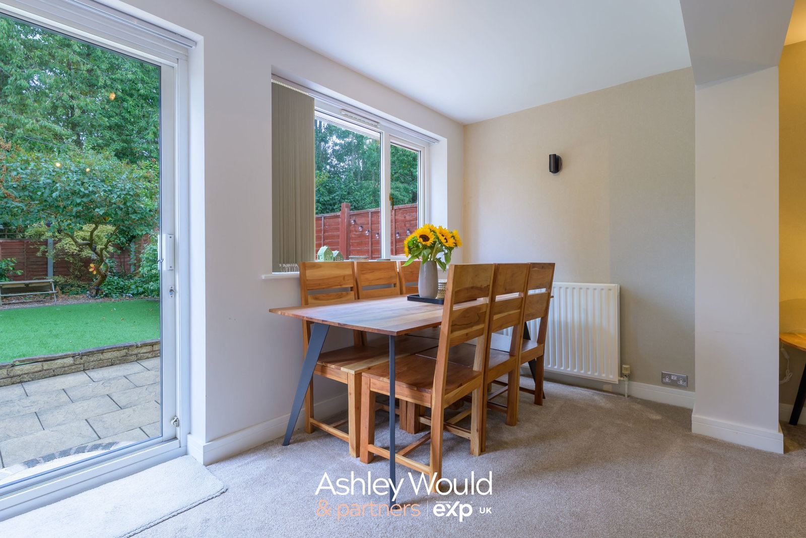Semi Detached House for sale in Rowley Regis, Field View Drive, Rowley Regis, B65 0RH