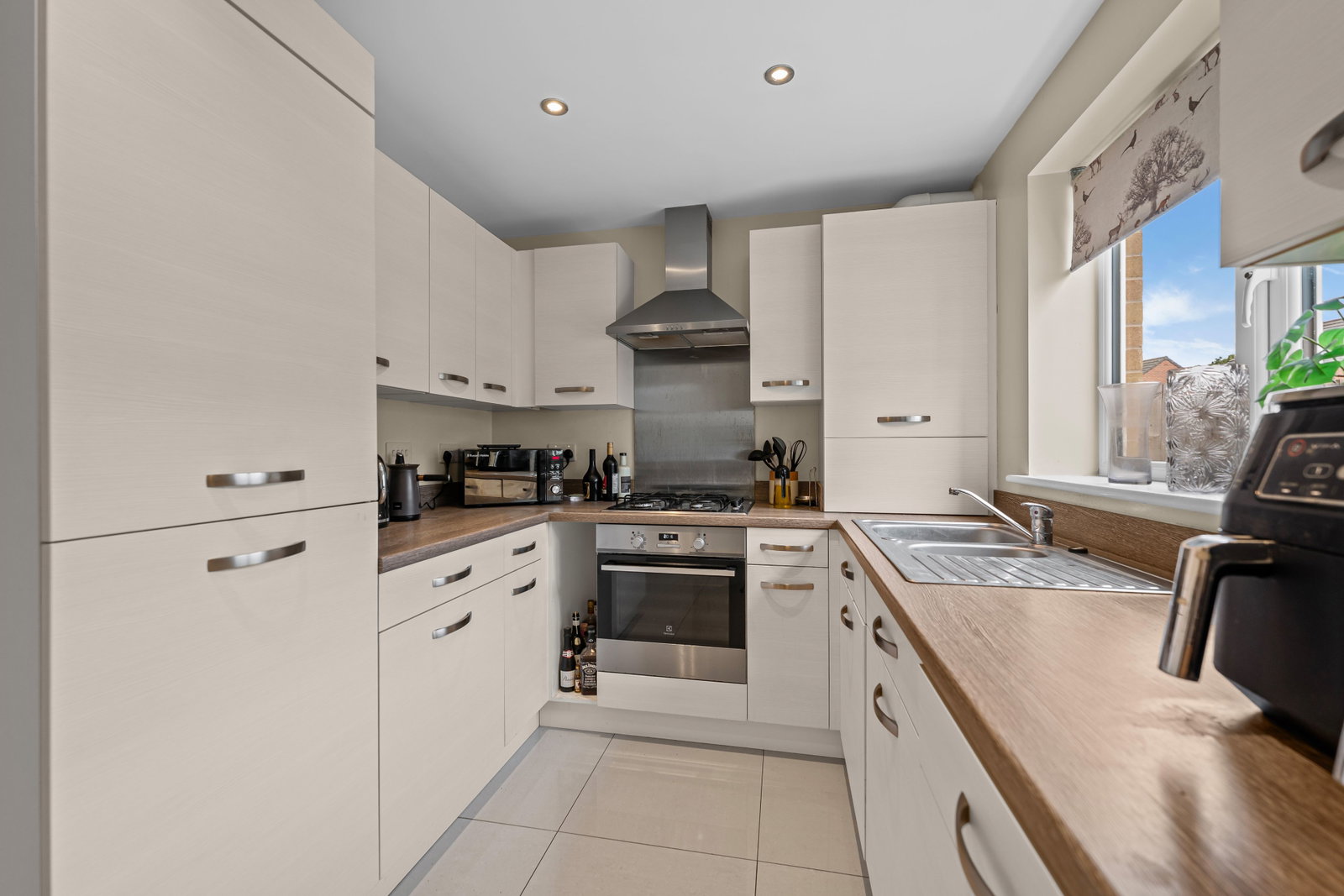 Semi Detached House in Barnsley 4