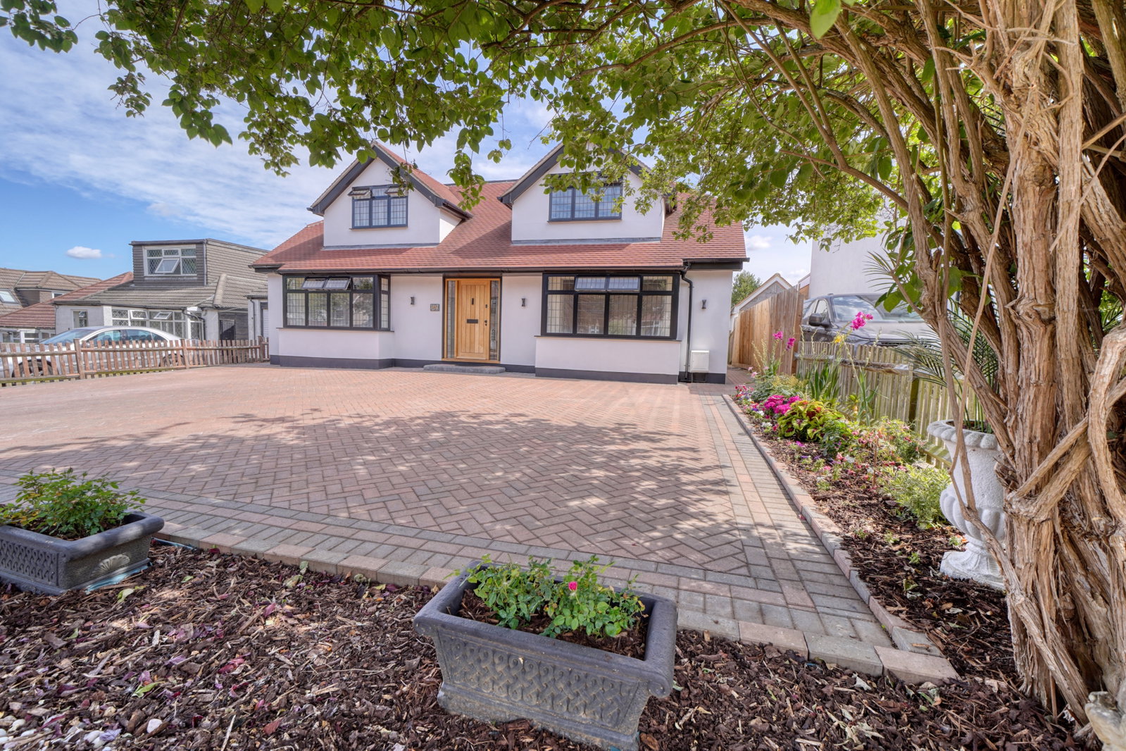 Detached House for sale in Orpington, Repton Road, Orpington, BR6 9HT