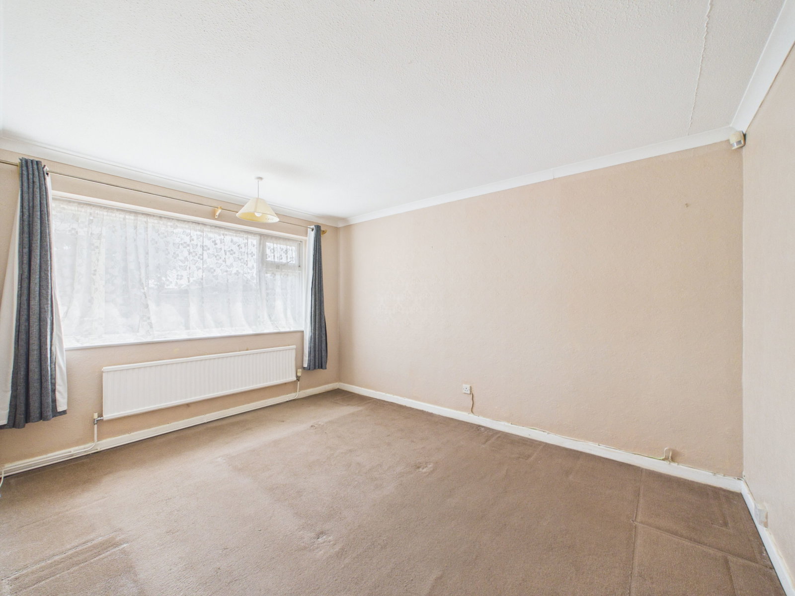 Semi Detached Bungalow in Ramsgate