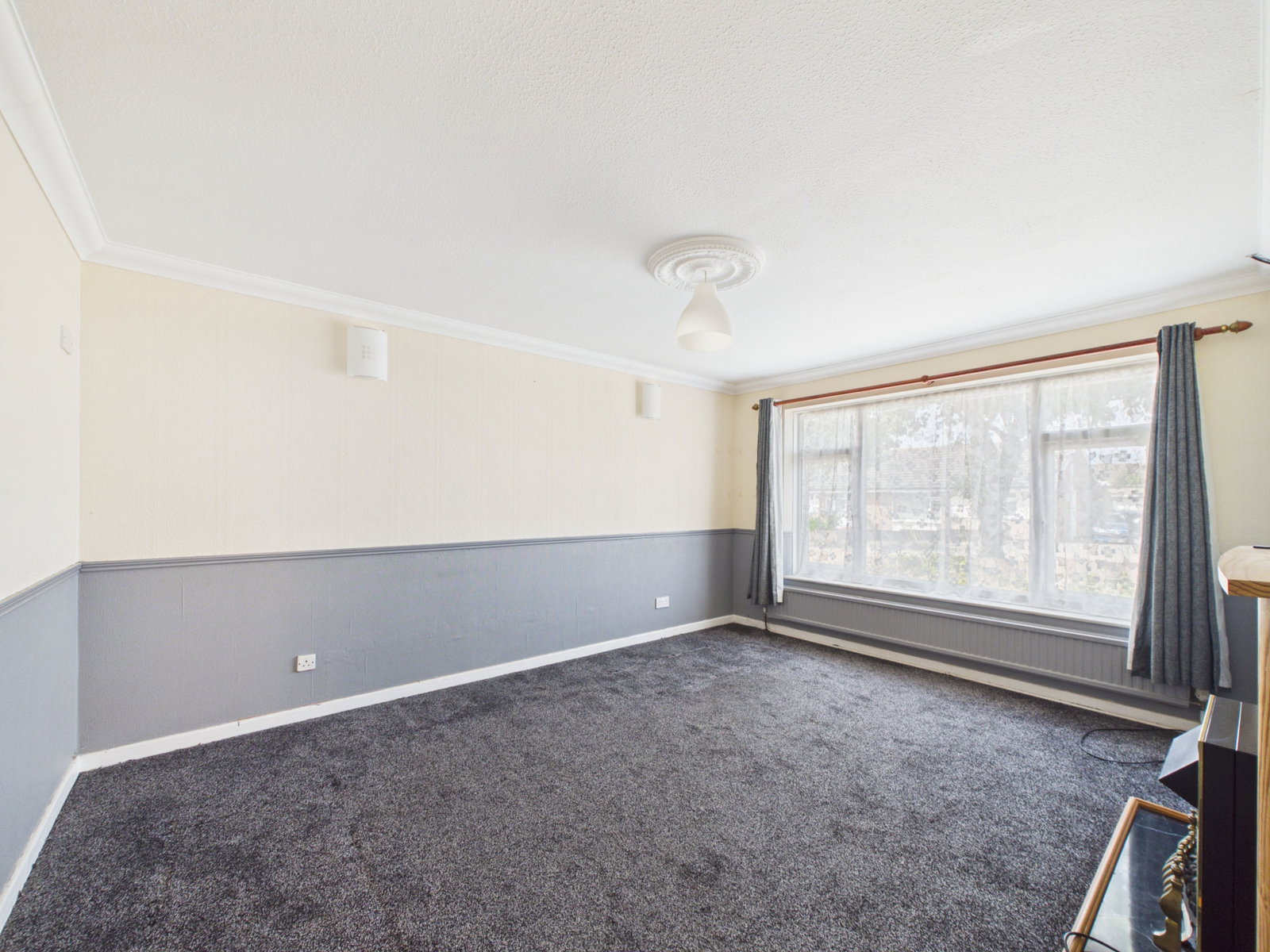 Semi Detached Bungalow in Ramsgate