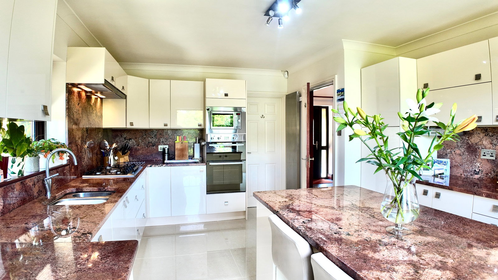 Detached House in Blackwood 3