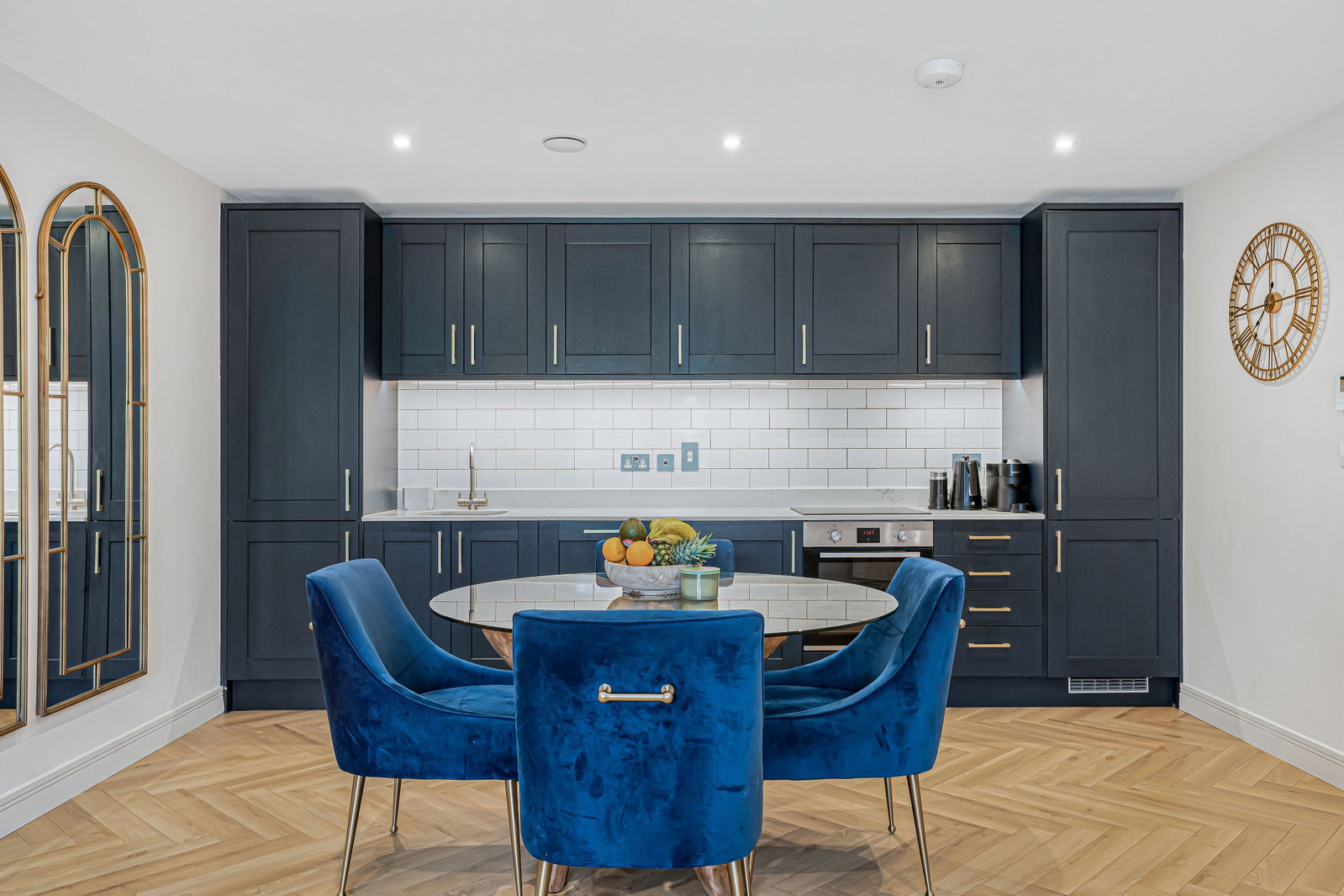 Apartment for sale in Warlingham, Westhall Road, Warlingham, CR6 9HL, 796 m²