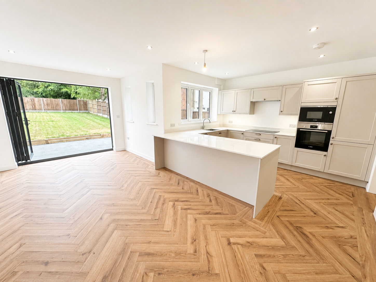 Detached House for sale in Leicester, Leicester Road, Glen Parva, Leicester, LE2 9HJ