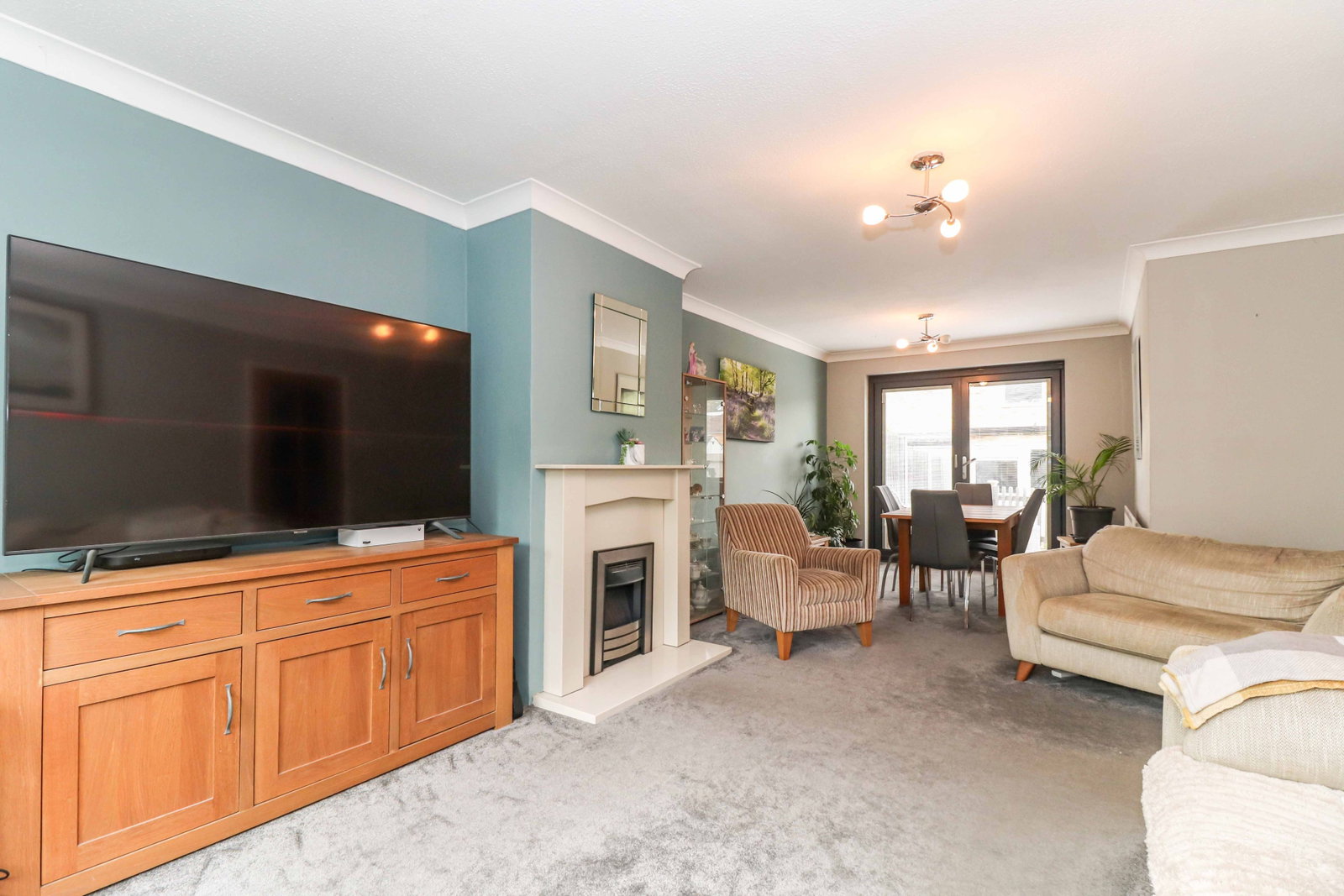 Semi Detached House for sale in Hemel Hempstead, St. Albans Hill, Hemel Hempstead, HP3 9NQ