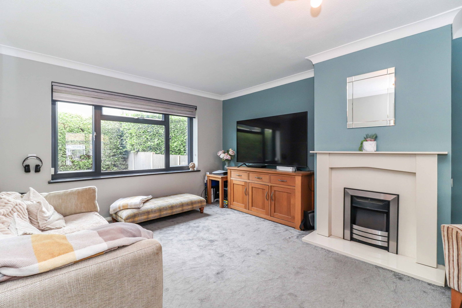 Semi Detached House for sale in Hemel Hempstead, St. Albans Hill, Hemel Hempstead, HP3 9NQ