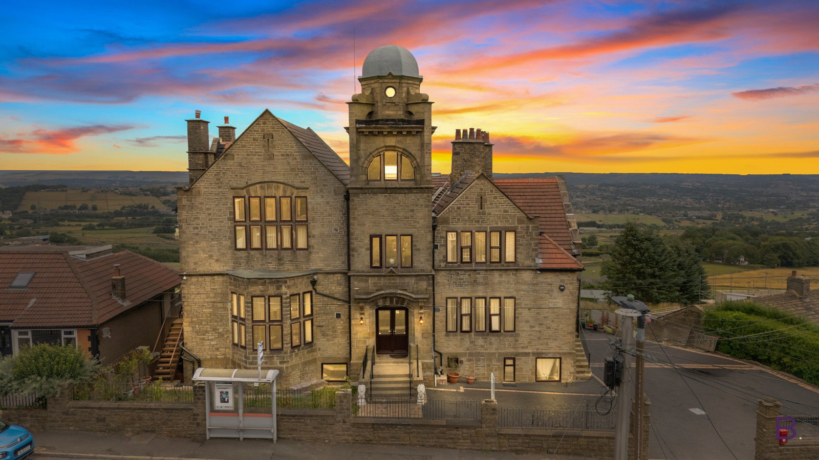 Detached House in Bradford