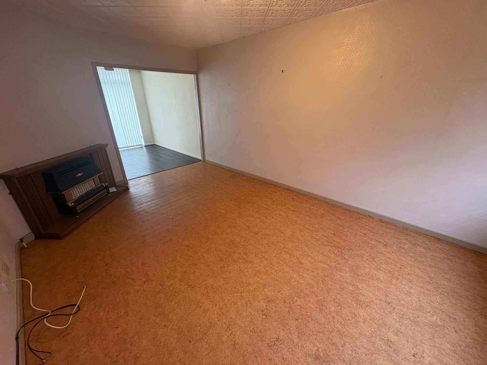 Semi Detached House for sale in Leicester, Chislehurst Avenue, Leicester, LE3 2UH