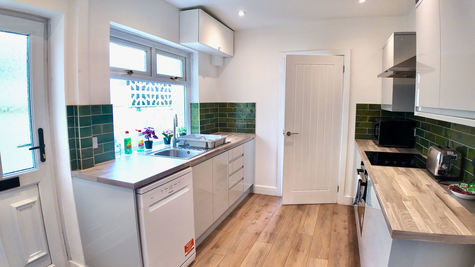 Terraced House in Pontypridd 4