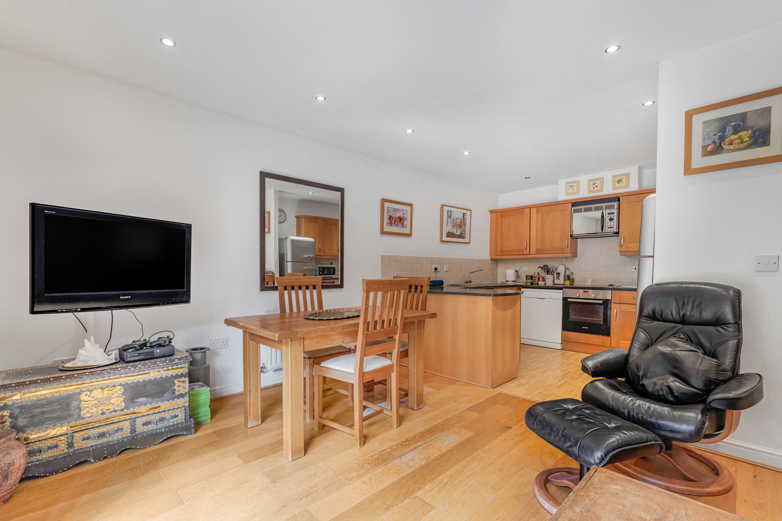 Apartment for sale in Cheltenham, Brook House, Belworth Drive, Cheltenham, GL51