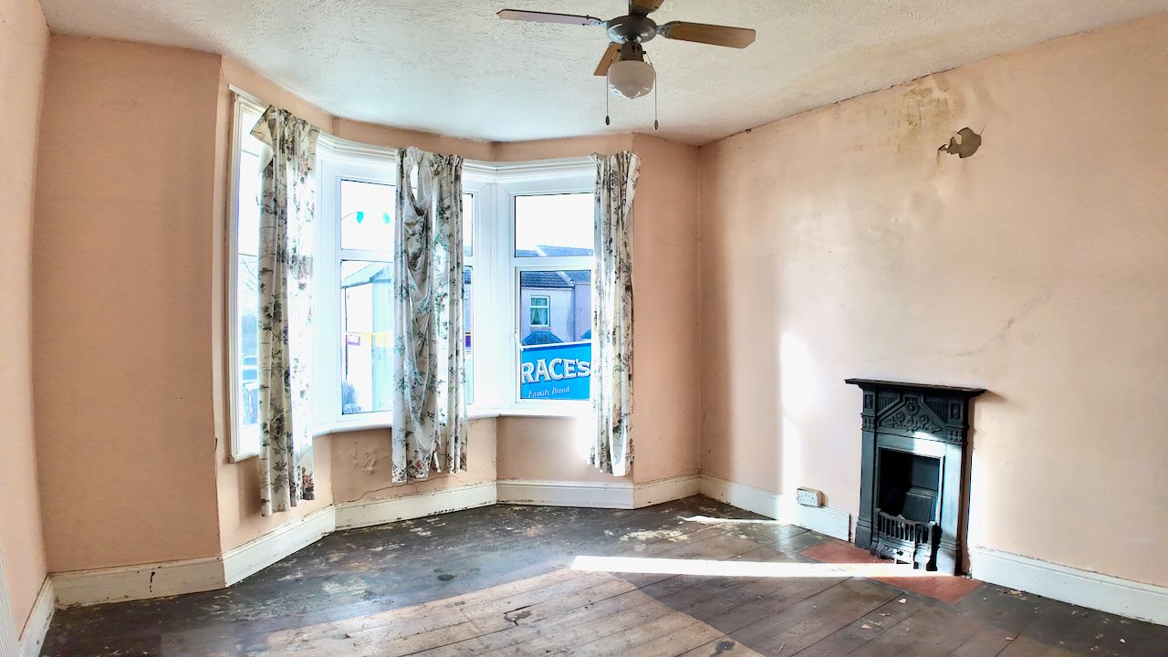 Detached House for sale in Cwmbran, Five Locks Road, Pontnewydd, NP44, 1465 m²