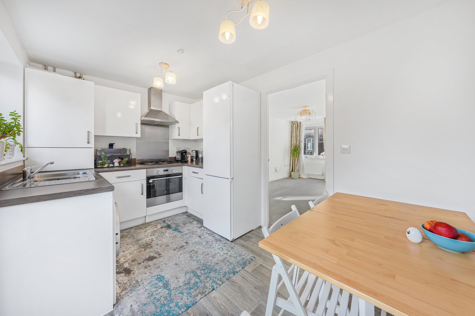 Semi Detached House for sale in Chelmsford, Foxglove Avenue, Chelmsford, CM1 4FX, 624 m²