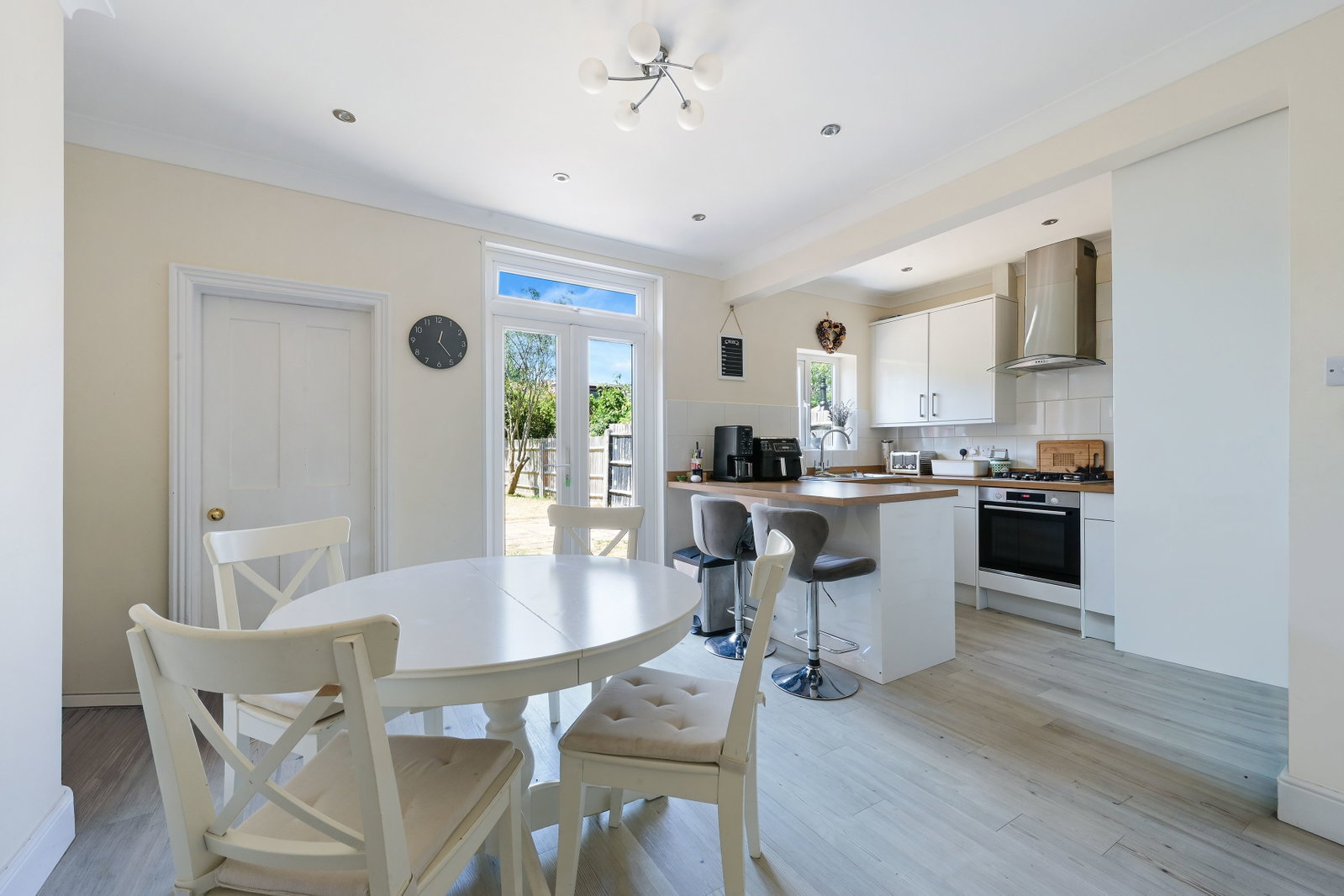 Semi Detached House in Banstead