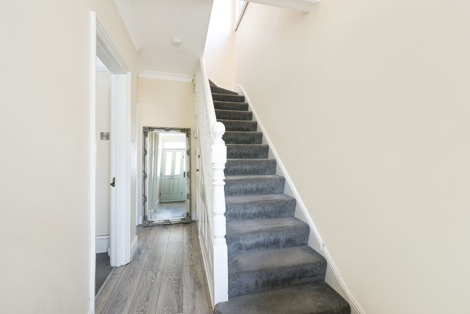 Semi Detached House in Banstead