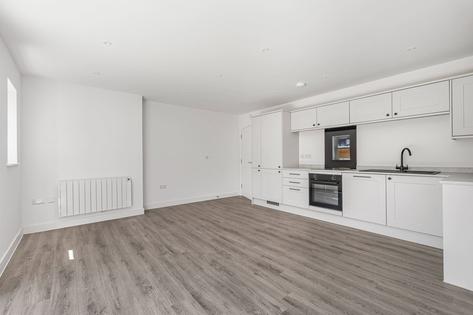 Apartment for sale in Cheltenham, Ground Floor Maisonette, Gloucester Road, Cheltenham, GL51