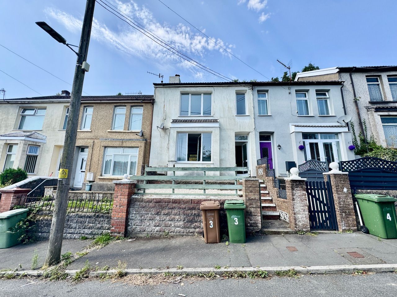 Terraced House for sale in Blackwood, Banalog Terrace, Hollybush, NP12, 936 m²