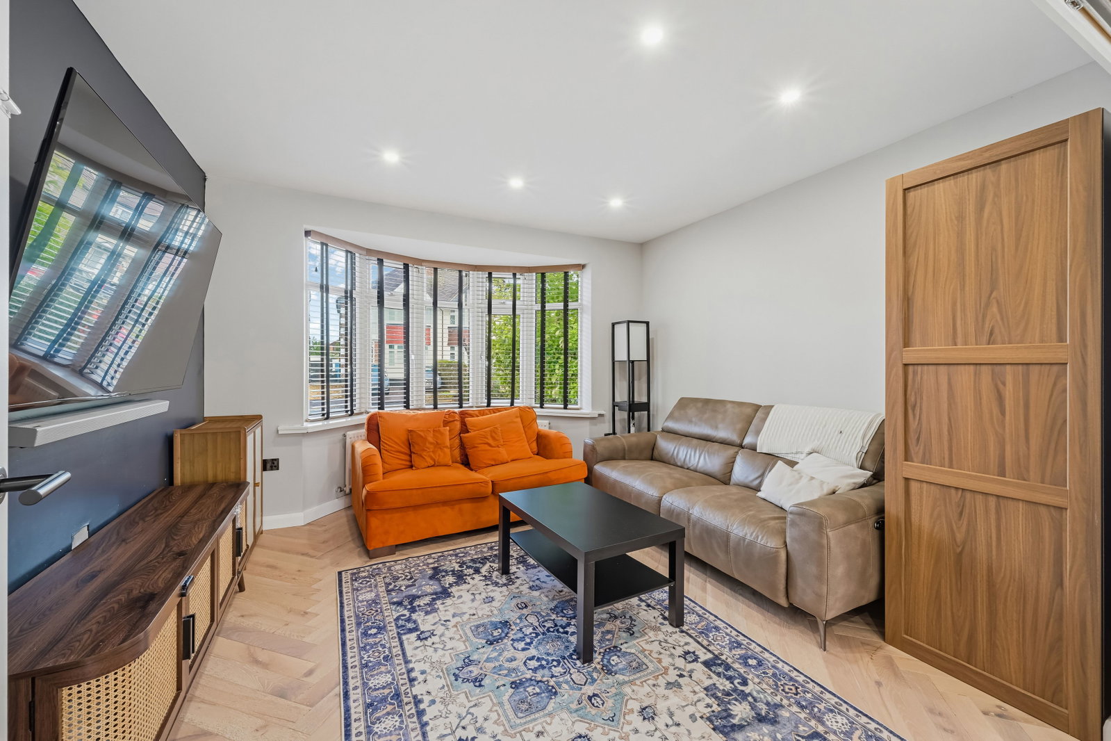 Semi Detached House for sale in Ewell, River Way, Ewell, Surrey, KT19 0HJ, 1012 m²