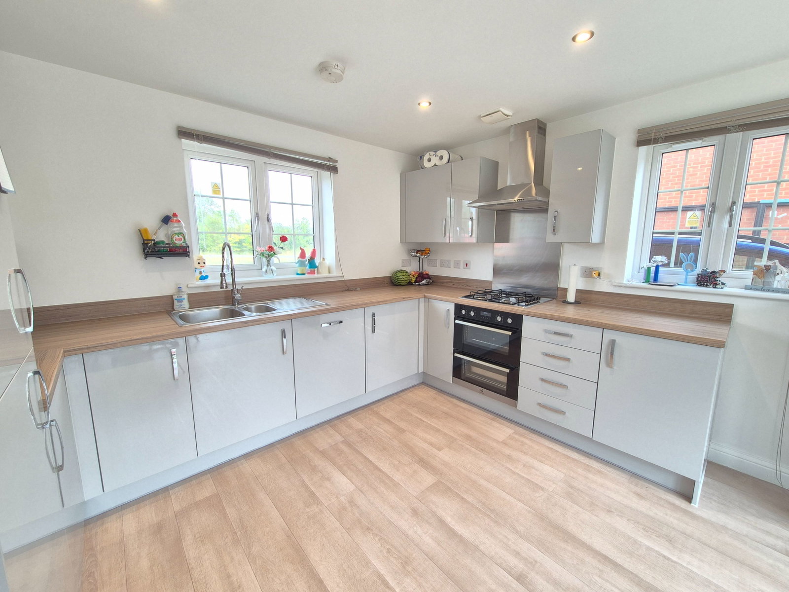 Detached House in Houghton Regis