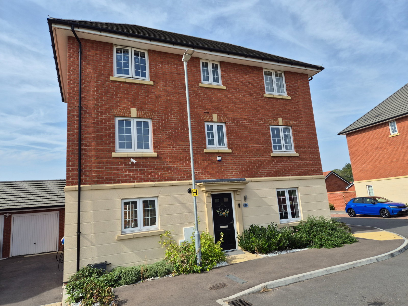 Detached House in Houghton Regis