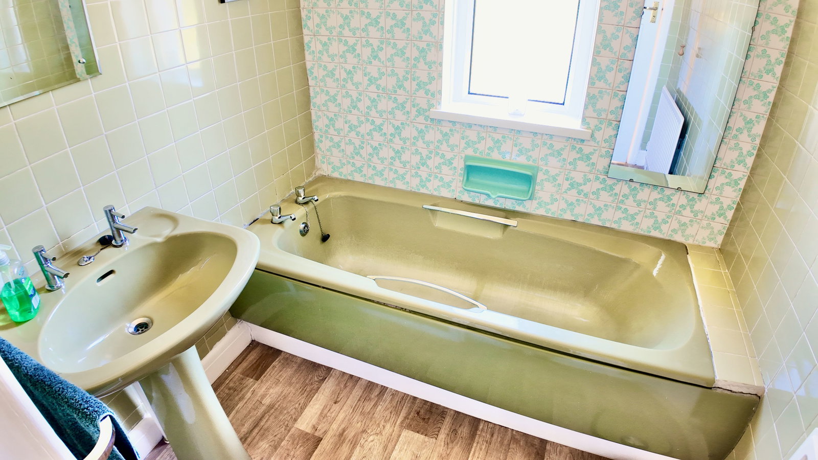 Semi Detached House in Blackwood 4