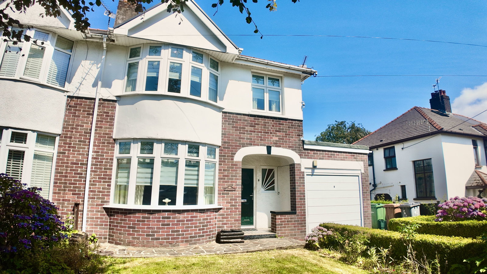 Semi Detached House for sale in Blackwood, Sunnybank Road, Blackwood, NP12, 926 m²