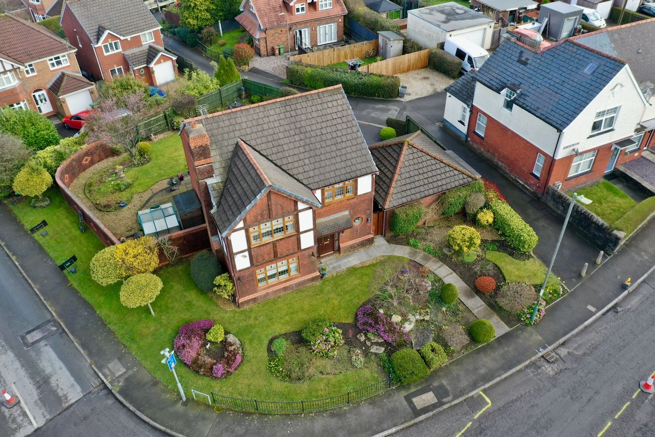 Detached House in Blackwood
