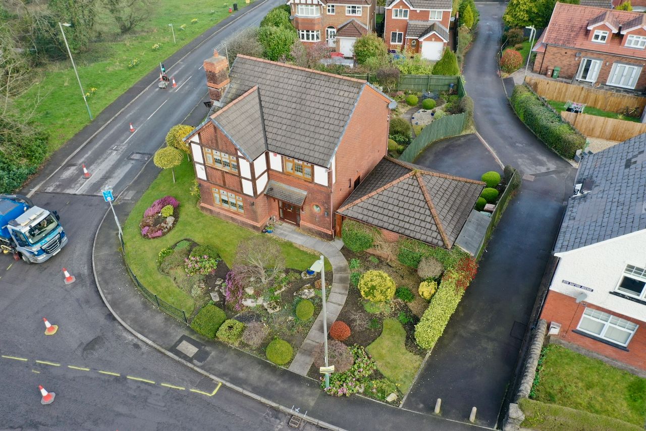 Detached House for sale in Blackwood, Tir-Berllan, Oakdale, NP12, 1238 m²