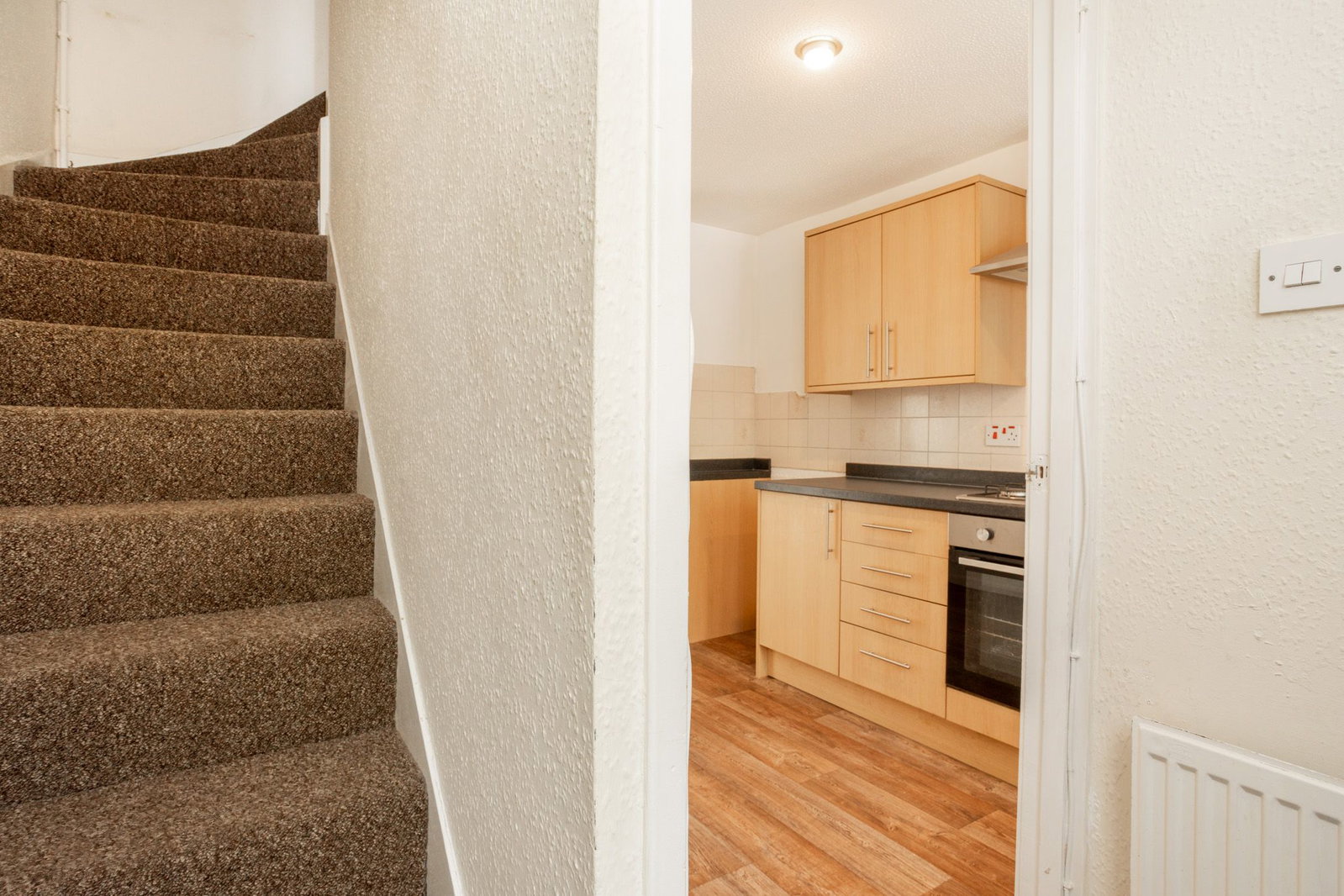 Terraced House for sale in Ashford, Copperwood Ashford Kent TN24, 504 m²