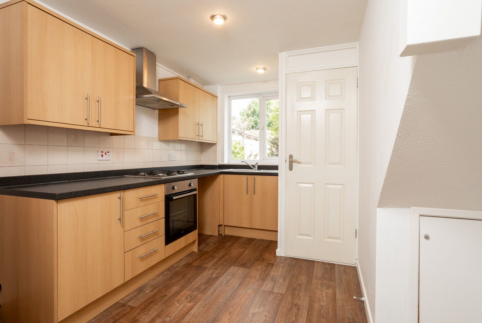 Terraced House for sale in Ashford, Copperwood Ashford Kent TN24, 504 m²