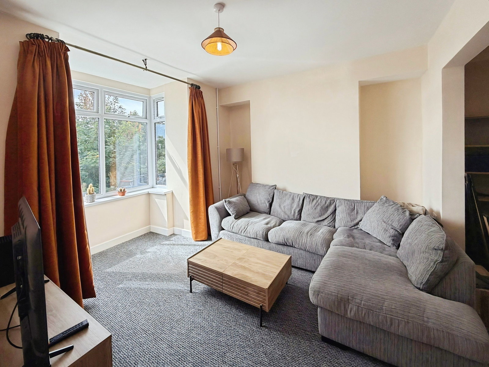Terraced House in Swansea 5