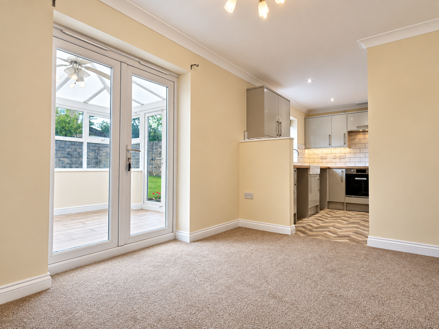 Semi Detached House for sale in Halifax, Oakwood Gardens, Halifax, HX2 8HB