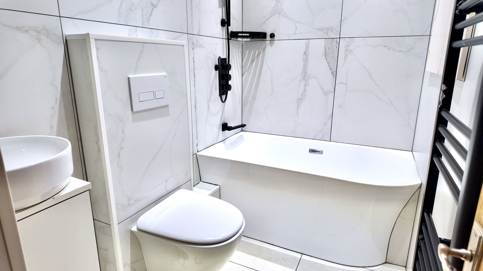 Semi Detached House in Blackwood 4