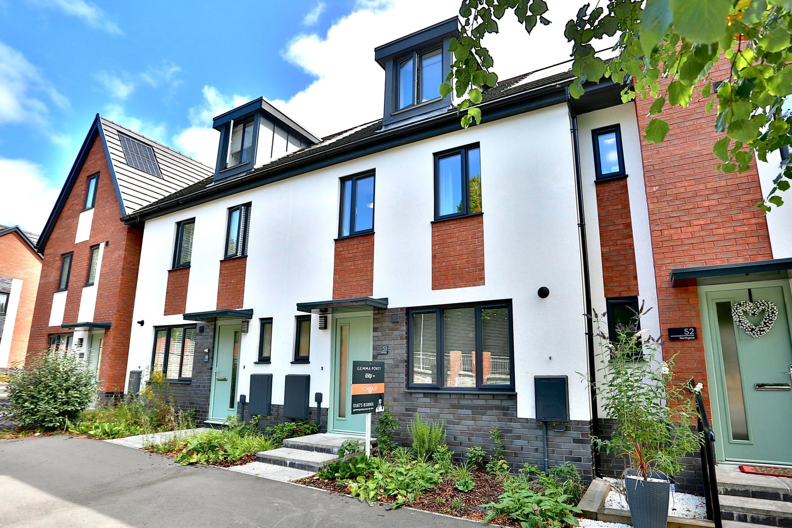 Town House in Ebbw Vale