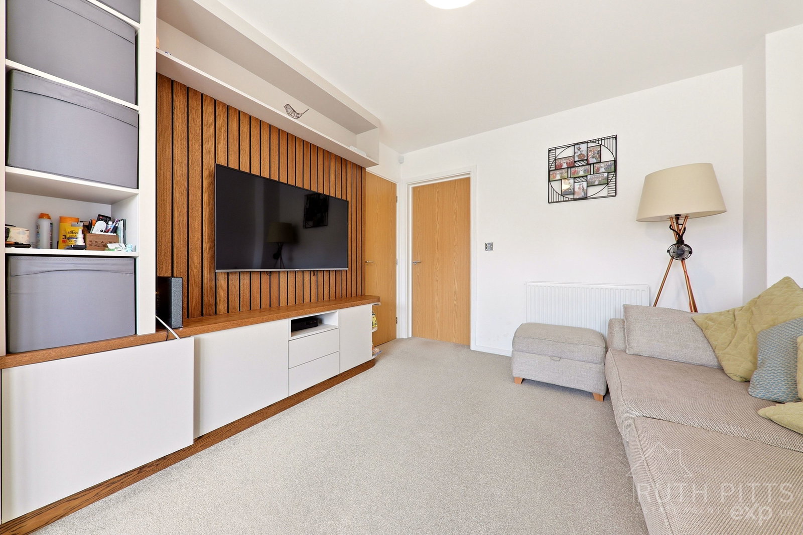 Detached House in Wakefield