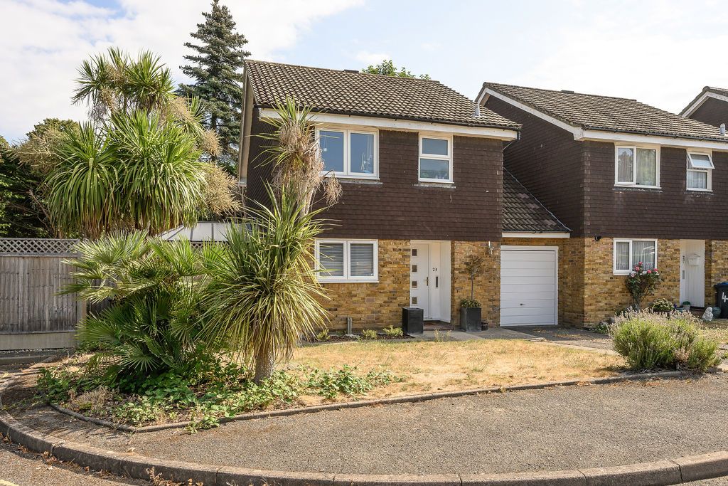 Link Detached House for sale in Surbiton, Hailsham Close, Surbiton, KT6 6QD