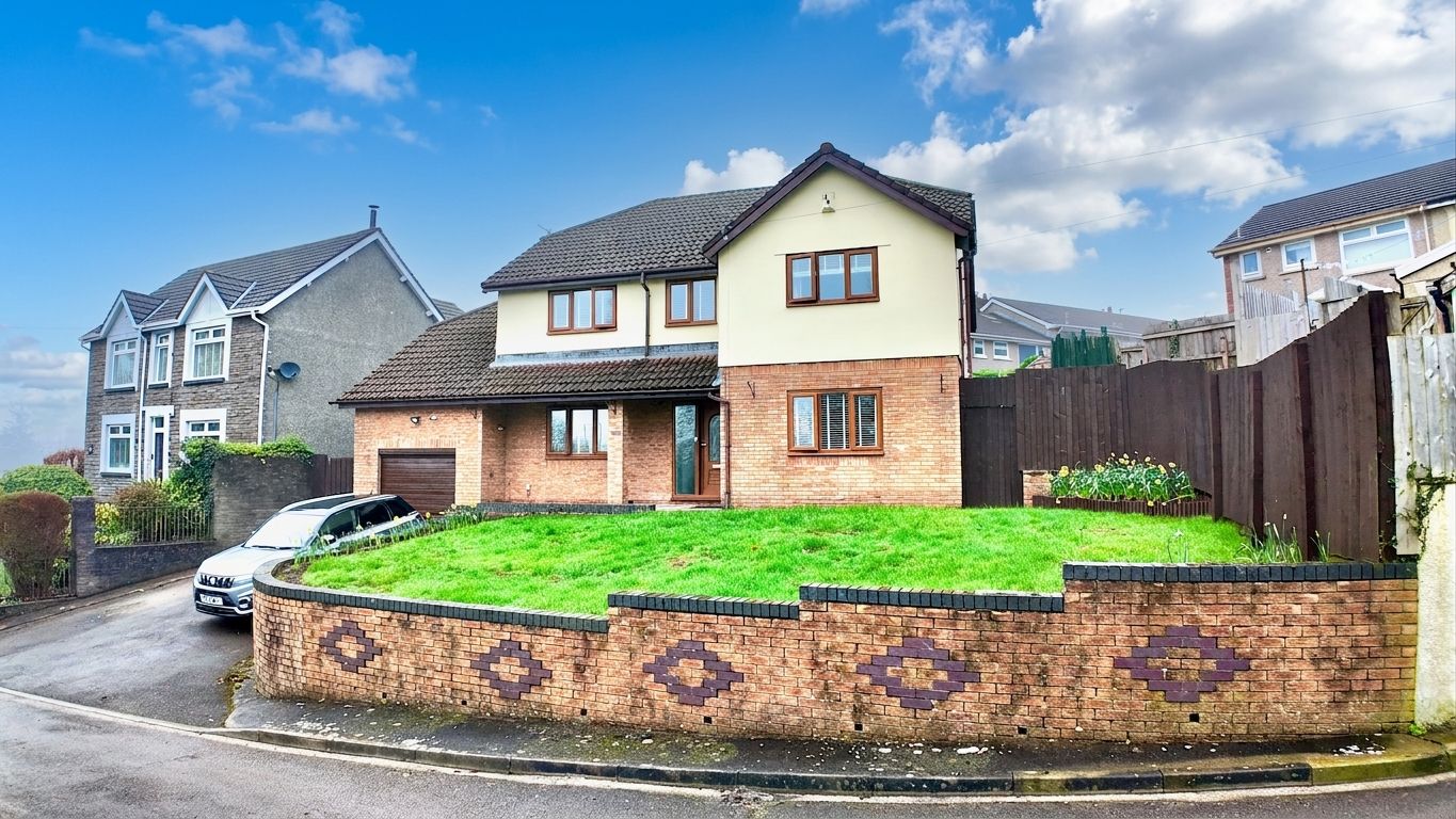 Detached House for sale in Blackwood, Cwmalsie Lane, Pontllanfraith, NP12, 700 m²