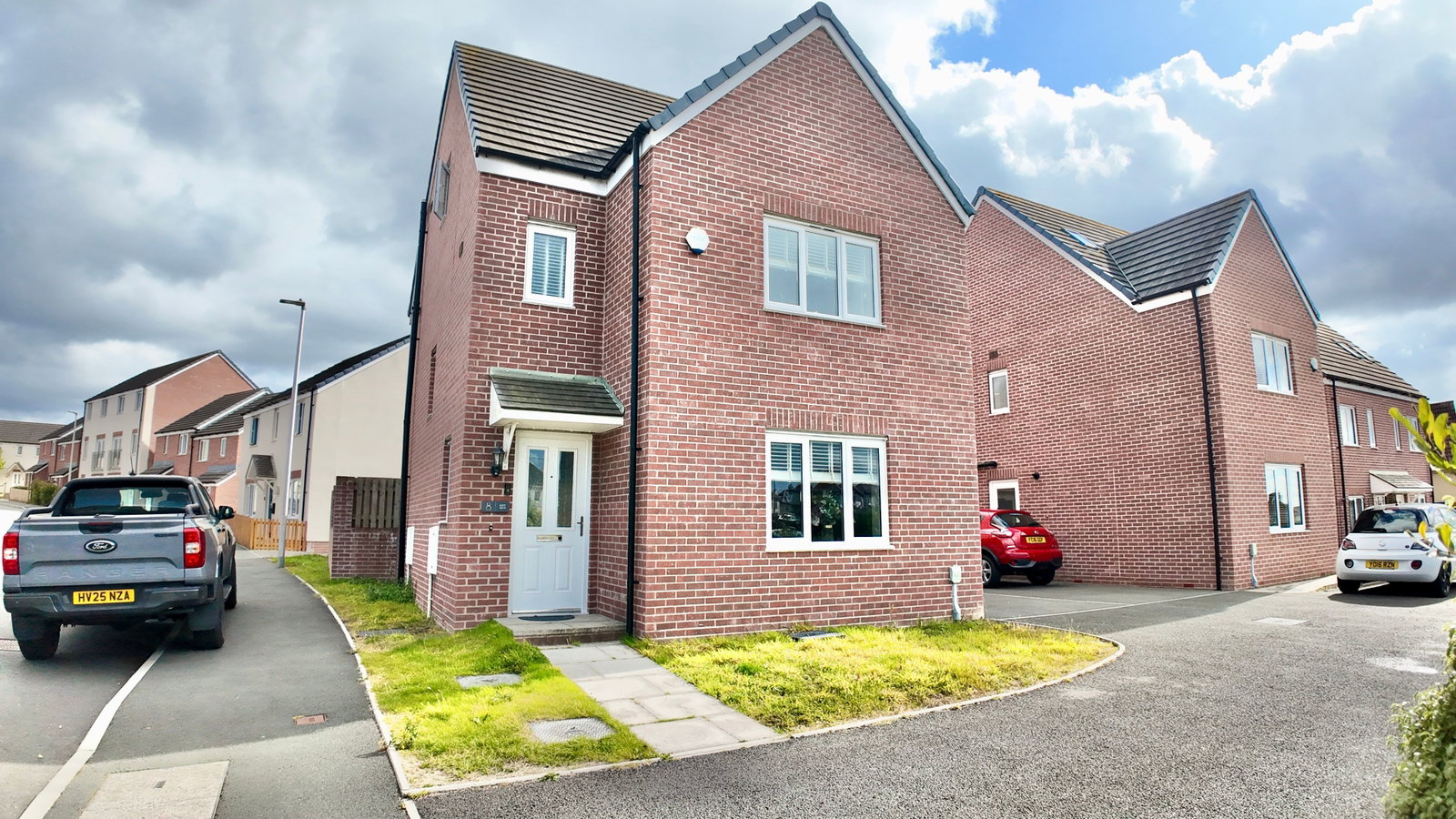 Detached House for sale in Blackwood, Cae'r Delyn, Oakdale, NP12