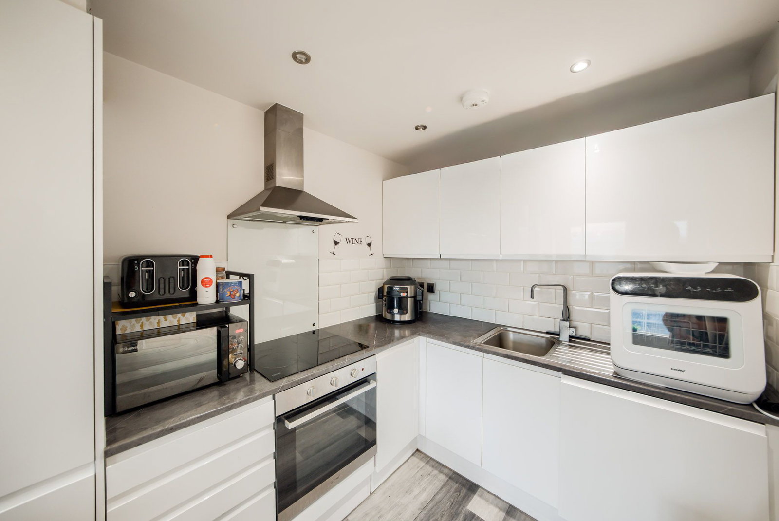 Flat for sale in Birmingham, Interchange, Coventry Road , Sheldon, Birmingham, B26 3BW, 422 m²