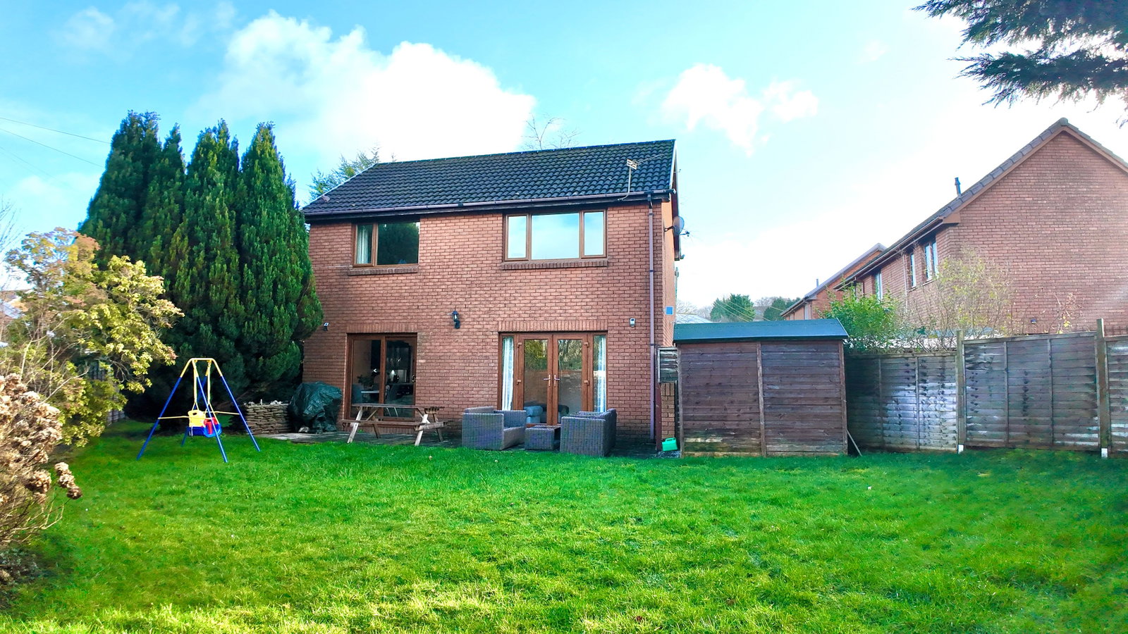 Detached House in Blackwood 5