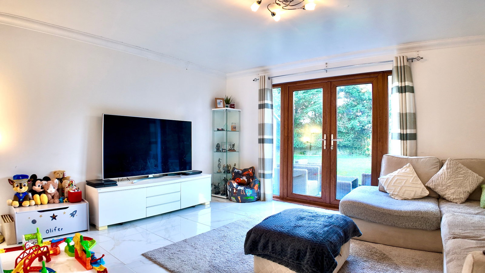 Detached House in Blackwood 2