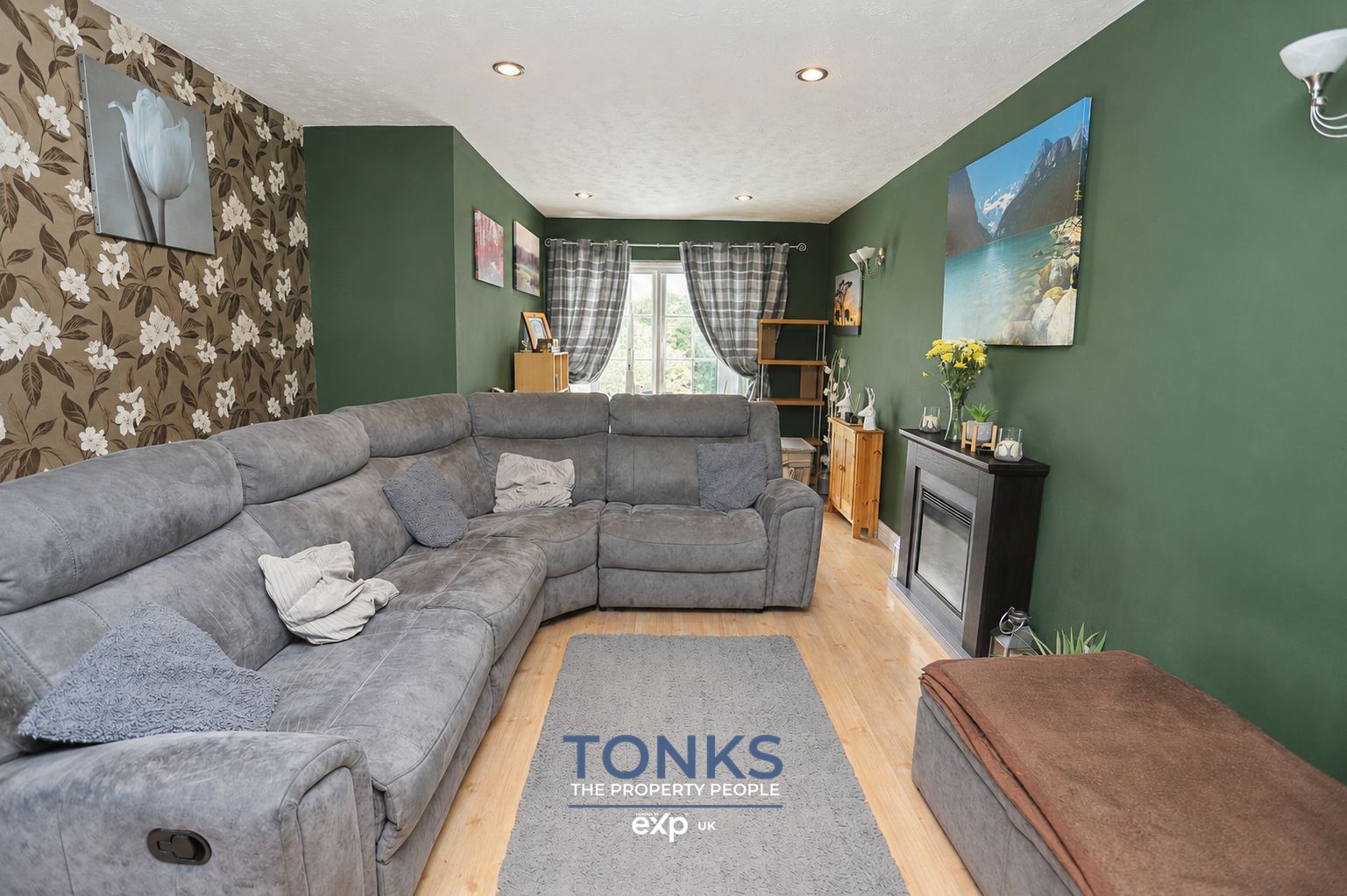 Terraced House in Oldbury 3