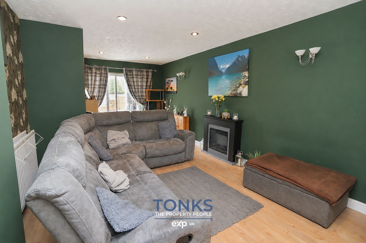 Terraced House in Oldbury 2