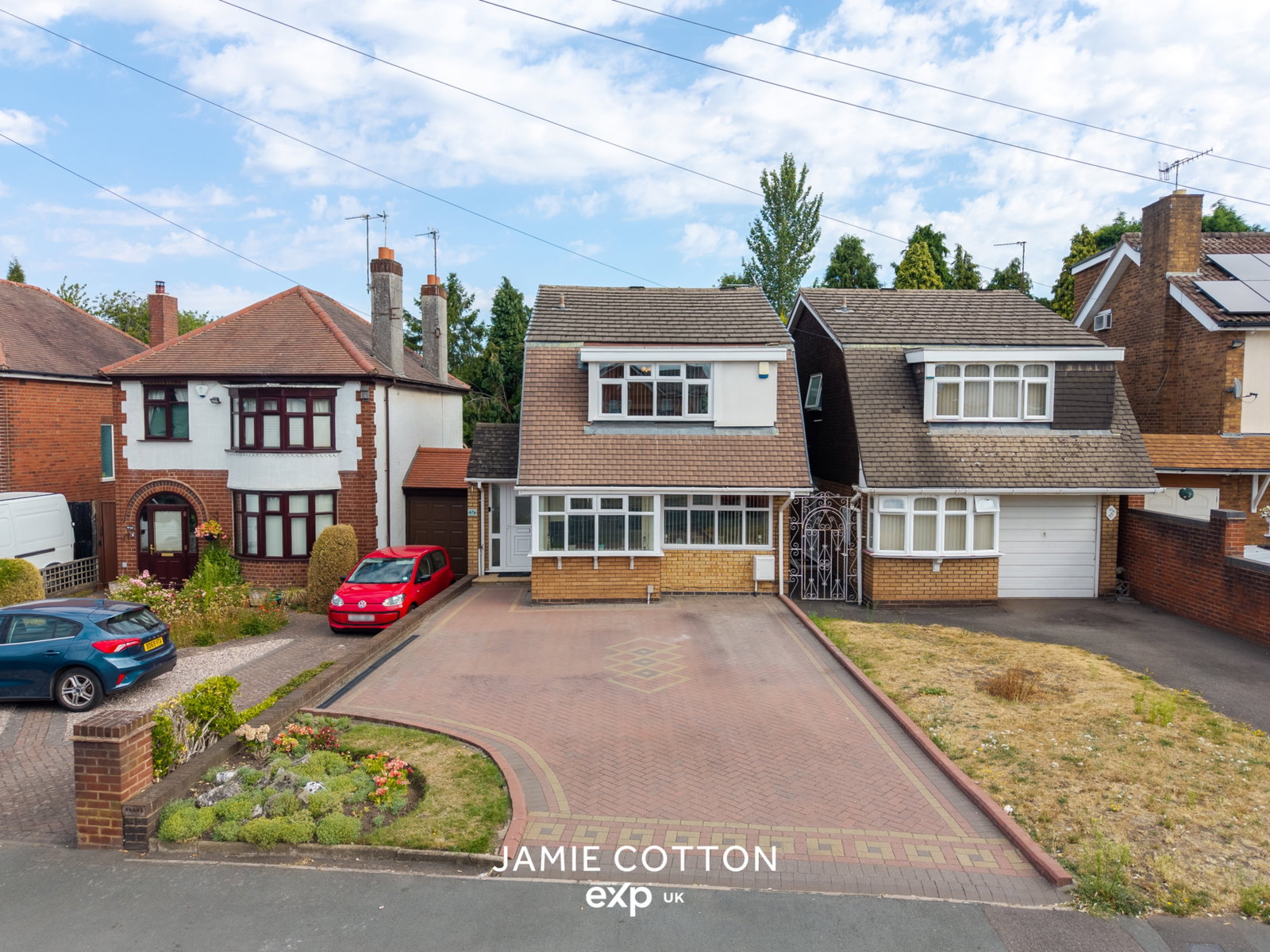 Detached House in Brierley Hill
