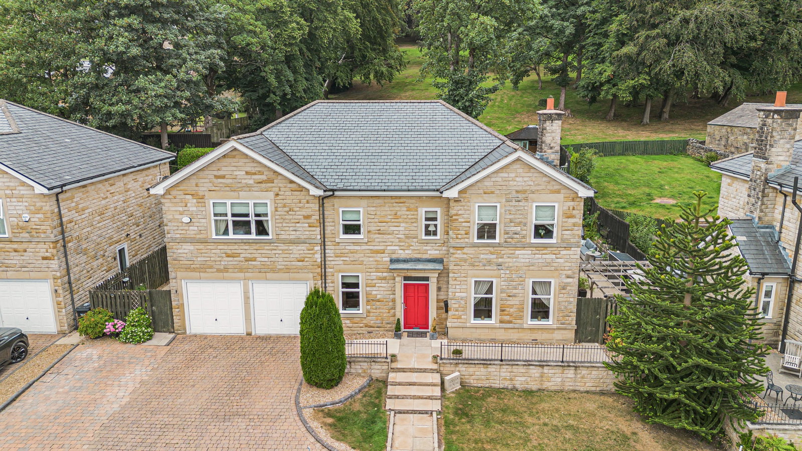 Detached House in Sowerby Bridge