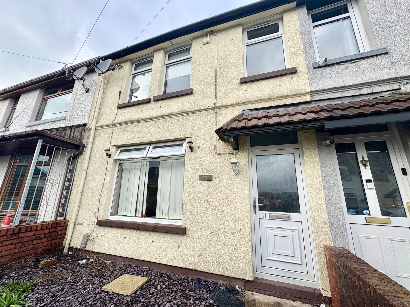 Terraced House for sale in Blackwood, Twynyffald Road, Blackwood, NP12, 958 m²