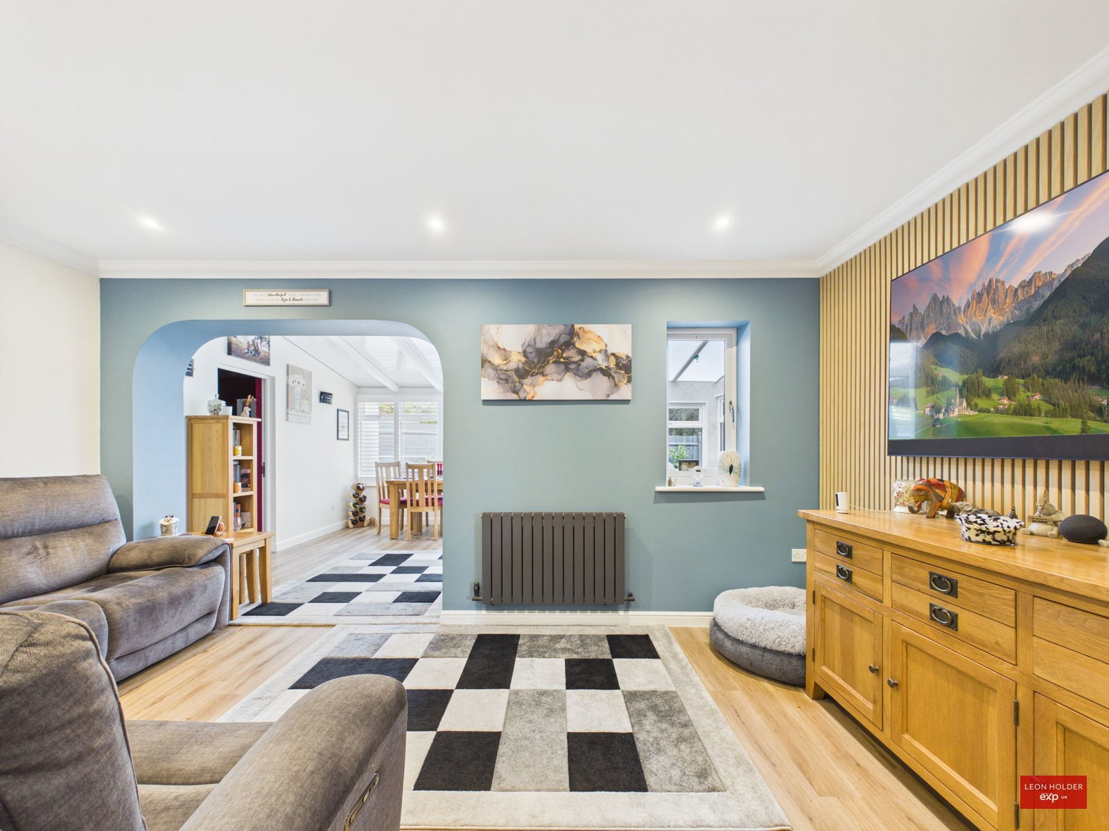 Detached House for sale in Gloucester, Marlstone Close, Gloucester, GL4 6ES, 1272 m²