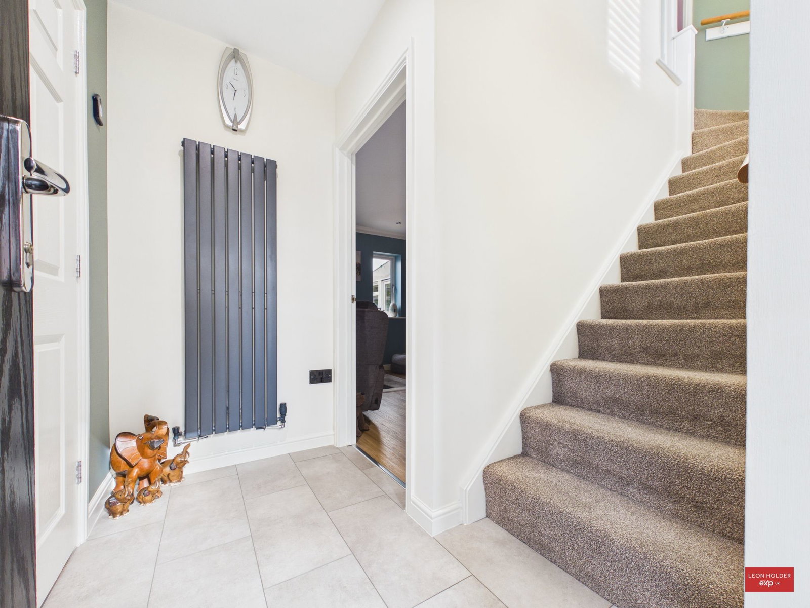 Detached House for sale in Gloucester, Marlstone Close, Gloucester, GL4 6ES, 1272 m²