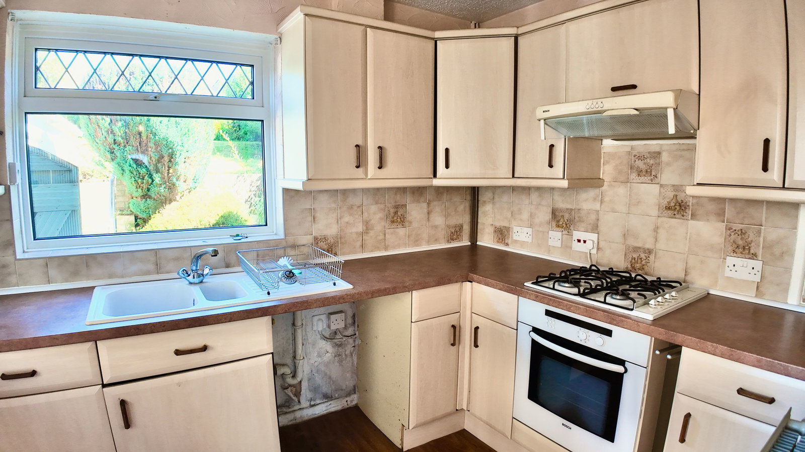 Semi Detached House in Blackwood 3