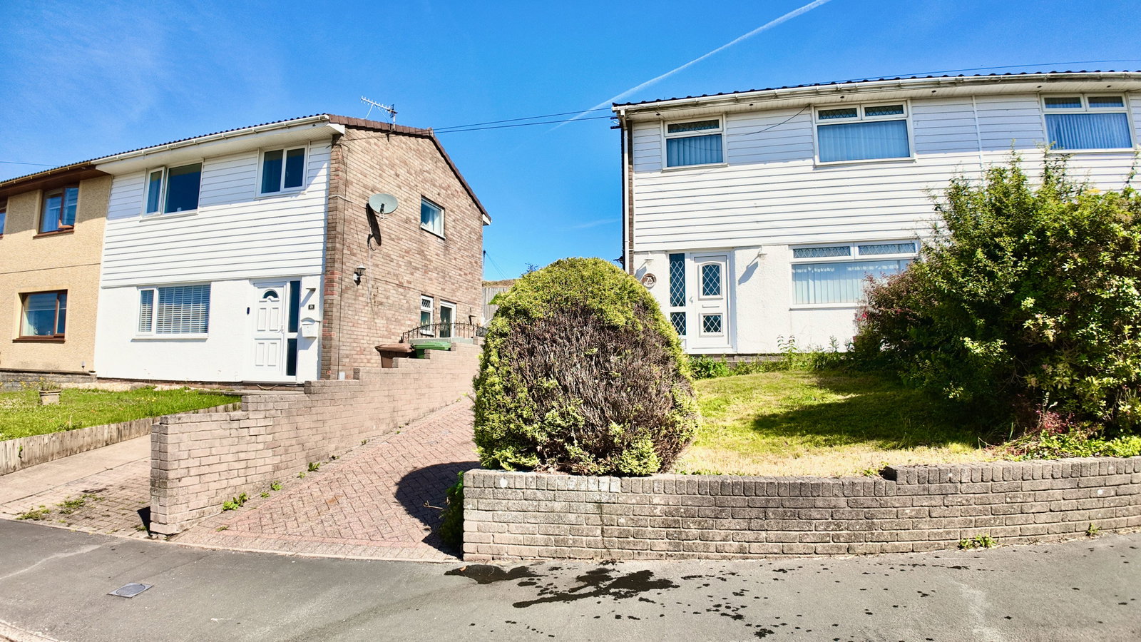Semi Detached House for sale in Blackwood, Waun Goch Road, Oakdale, NP12, 883 m²