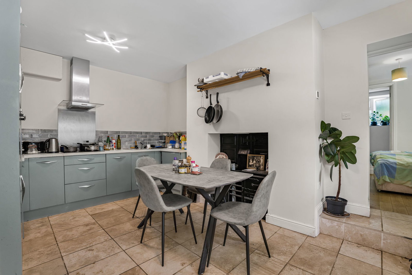 Apartment in Cheltenham